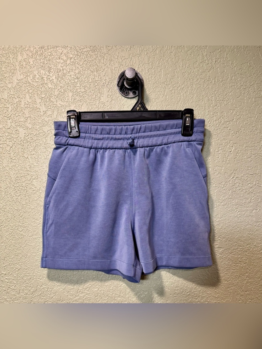 Lululemon Soft Stream  Shorts size 4